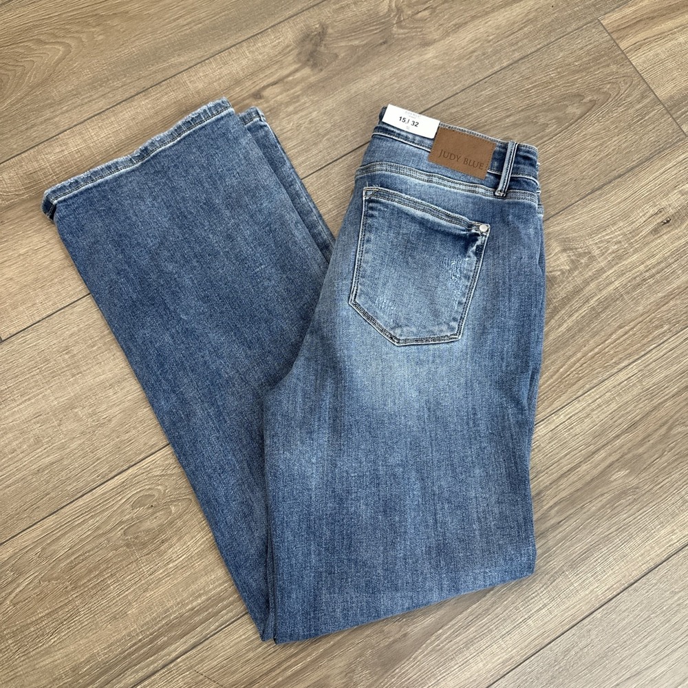 NWT Judy Blue Mid Rise Retro Wide Leg Jeans 15/32 JD825141MD
